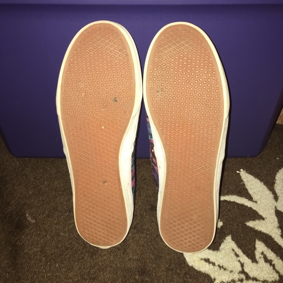 Gently used vans - Picture 3 of 4