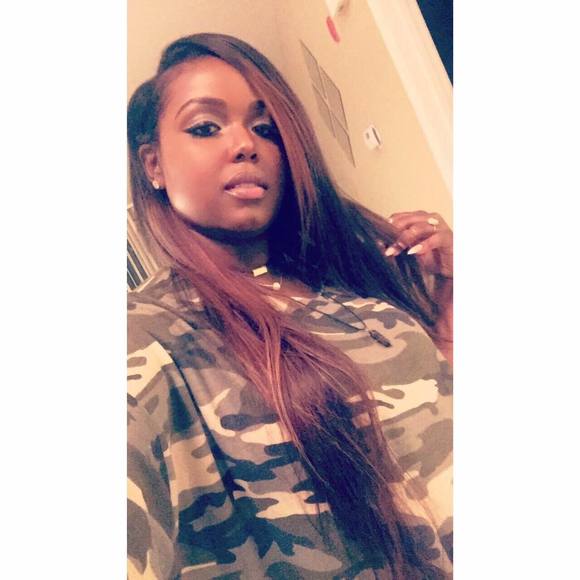 Meet your Posher, Chanel - Picture 1 of 1