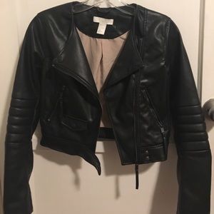 H&M Cropped Faux Leather Jacket