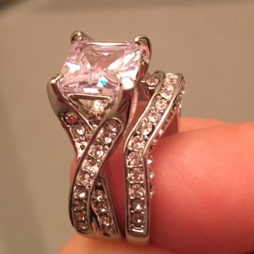 Sterling Silver Plated Crystal Gems Wedding Ring.