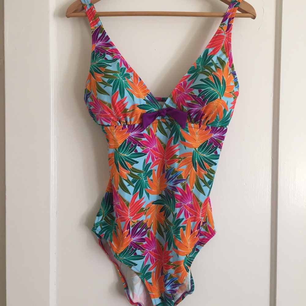 NEW WITH TAGS Pour Moi Bamboo Control Swimsuit