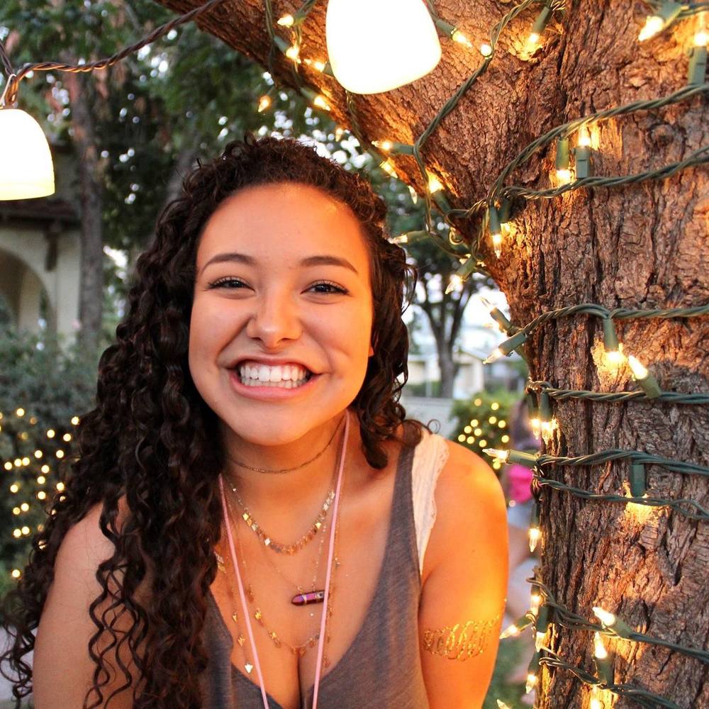 Meet your Posher, Angelica