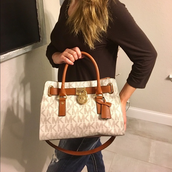 Michael Kors EW signature Hamilton saffi - Picture 1 of 3