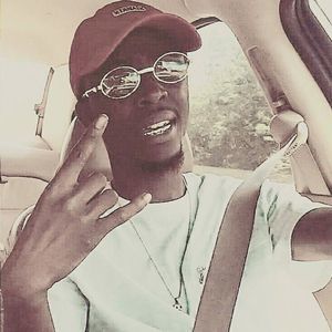 Meet your Posher, Valente