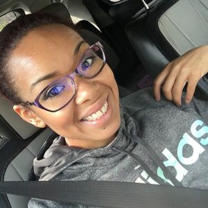 Meet your Posher, Genevieve