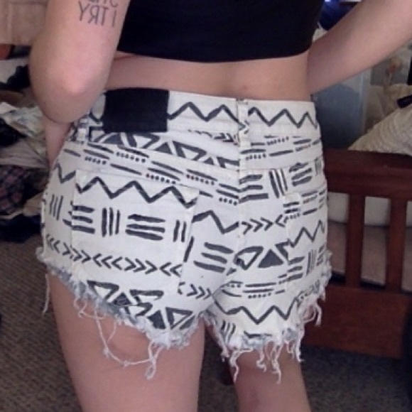 Tribal low rise tie up cut off festival shorts - Picture 3 of 4