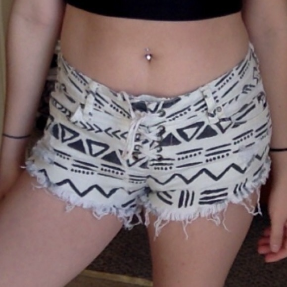 Tribal low rise tie up cut off festival shorts - Picture 4 of 4