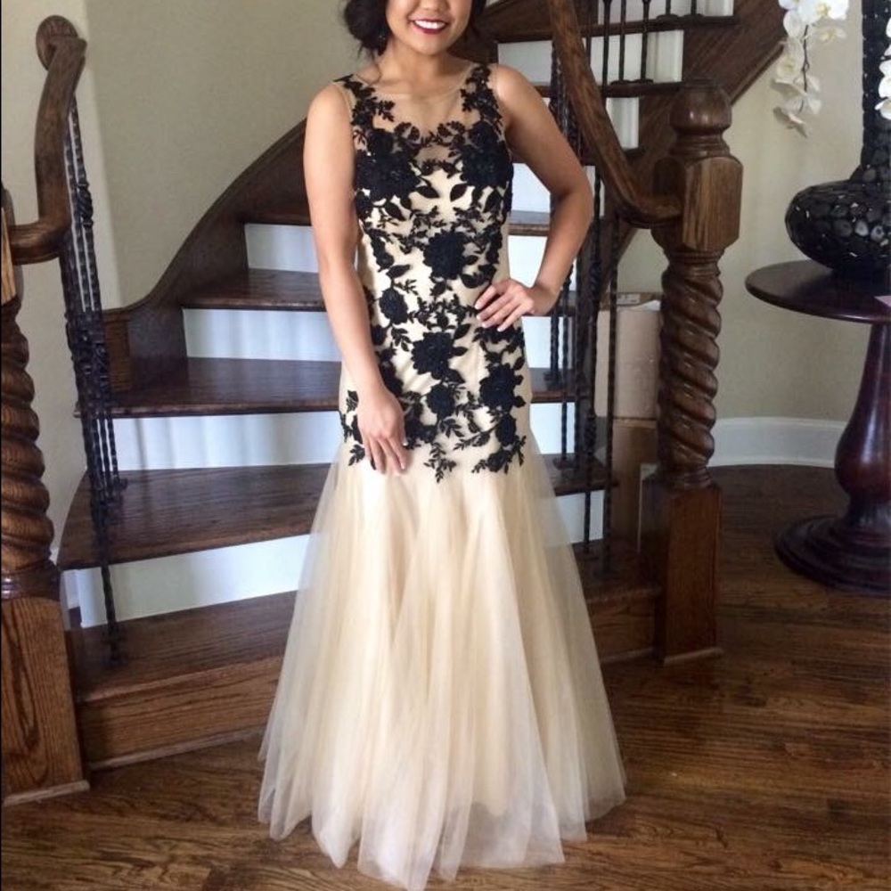 LACEY PROM DRESS