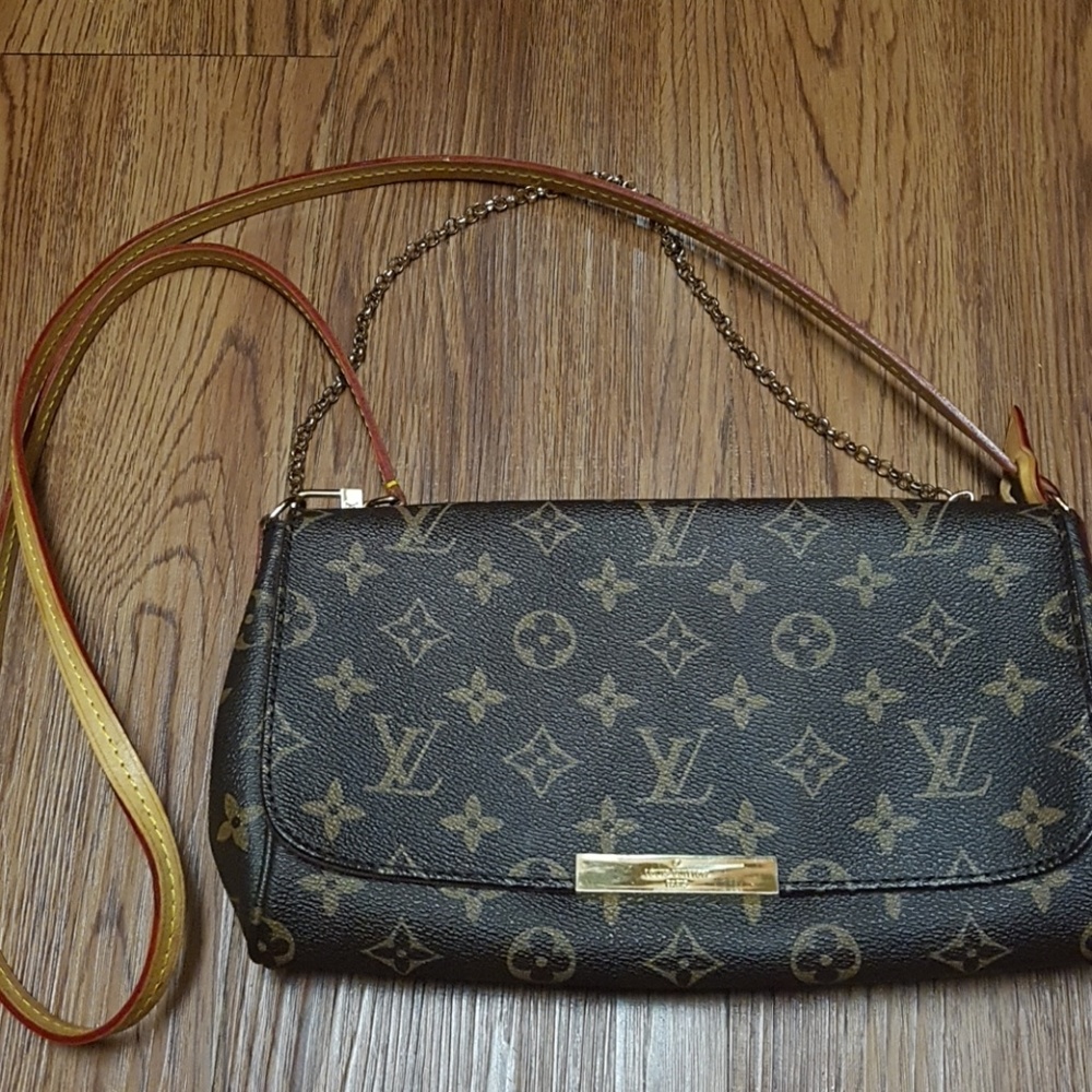 Louis Vuitton cross bag