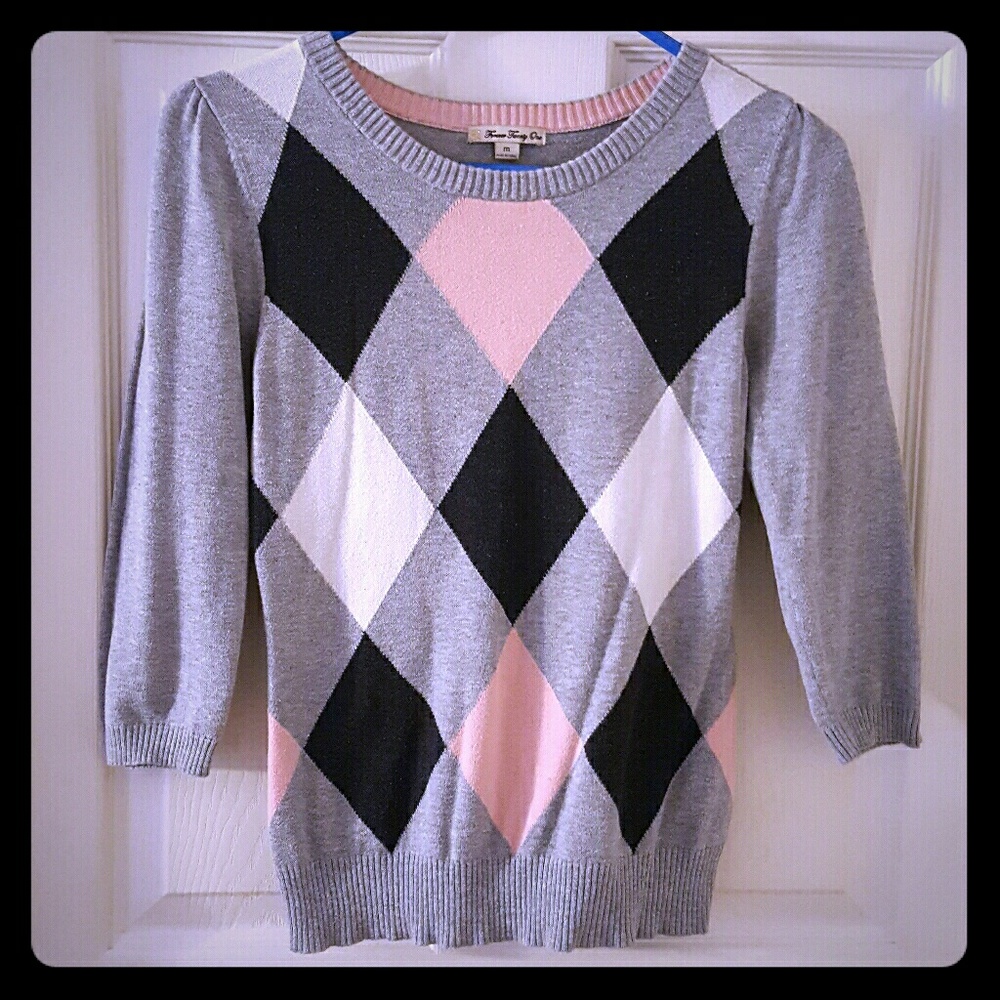 3/4" Sleeve Argyle Sweatshirt
