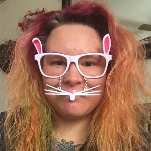 Meet your Posher, Becky - Picture 3 of 8