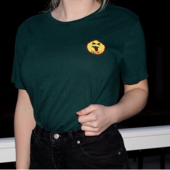 'Salty' Casual T-Shirt - Picture 1 of 3