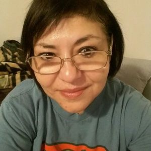 Meet your Posher, Connie