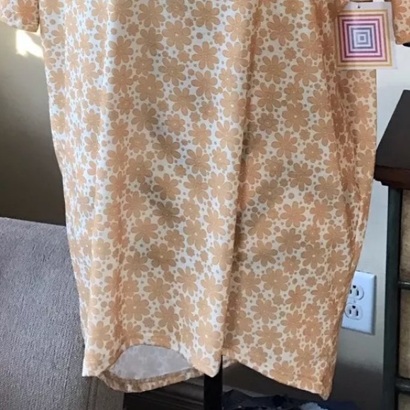 🚫sold🚫Lularoe Irma xs Daisy floral print - Picture 7 of 7