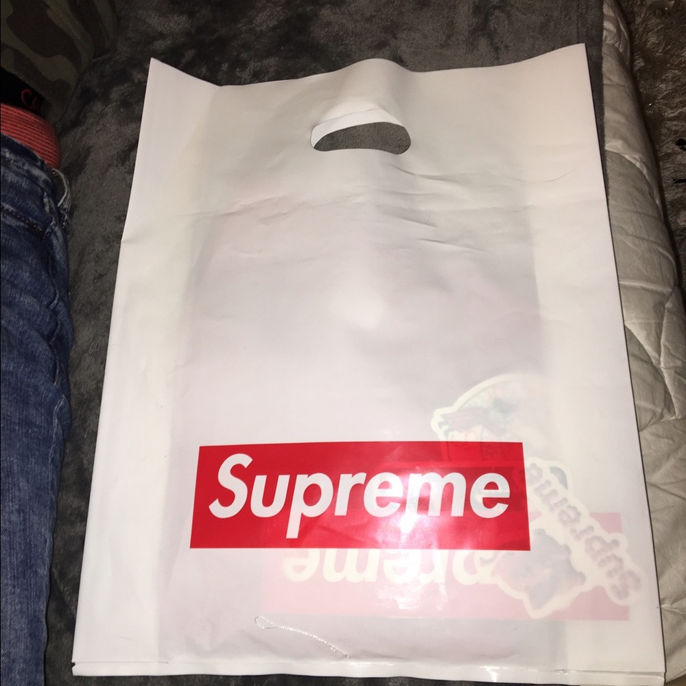 Supreme Automatic Tee - Picture 2 of 4