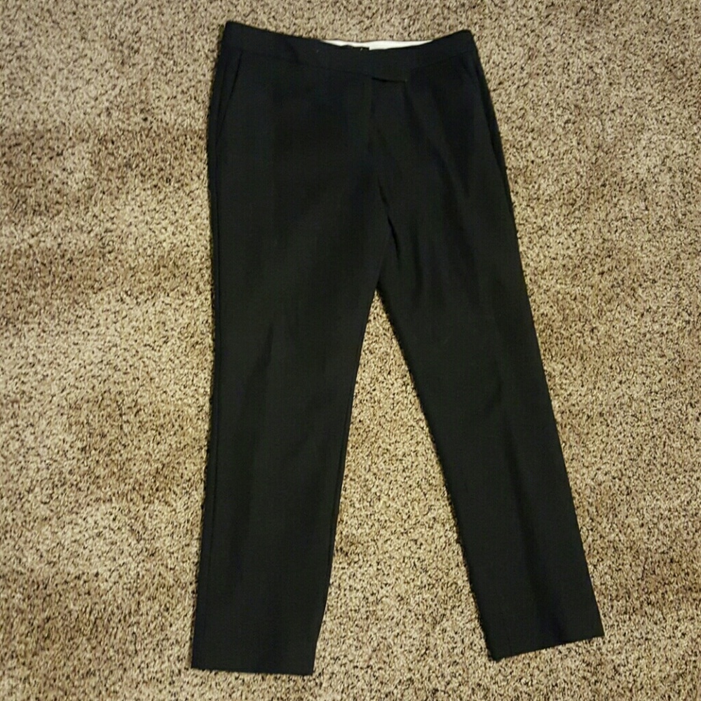 Navy size 8 Ann Taylor Devin pants (ankle)