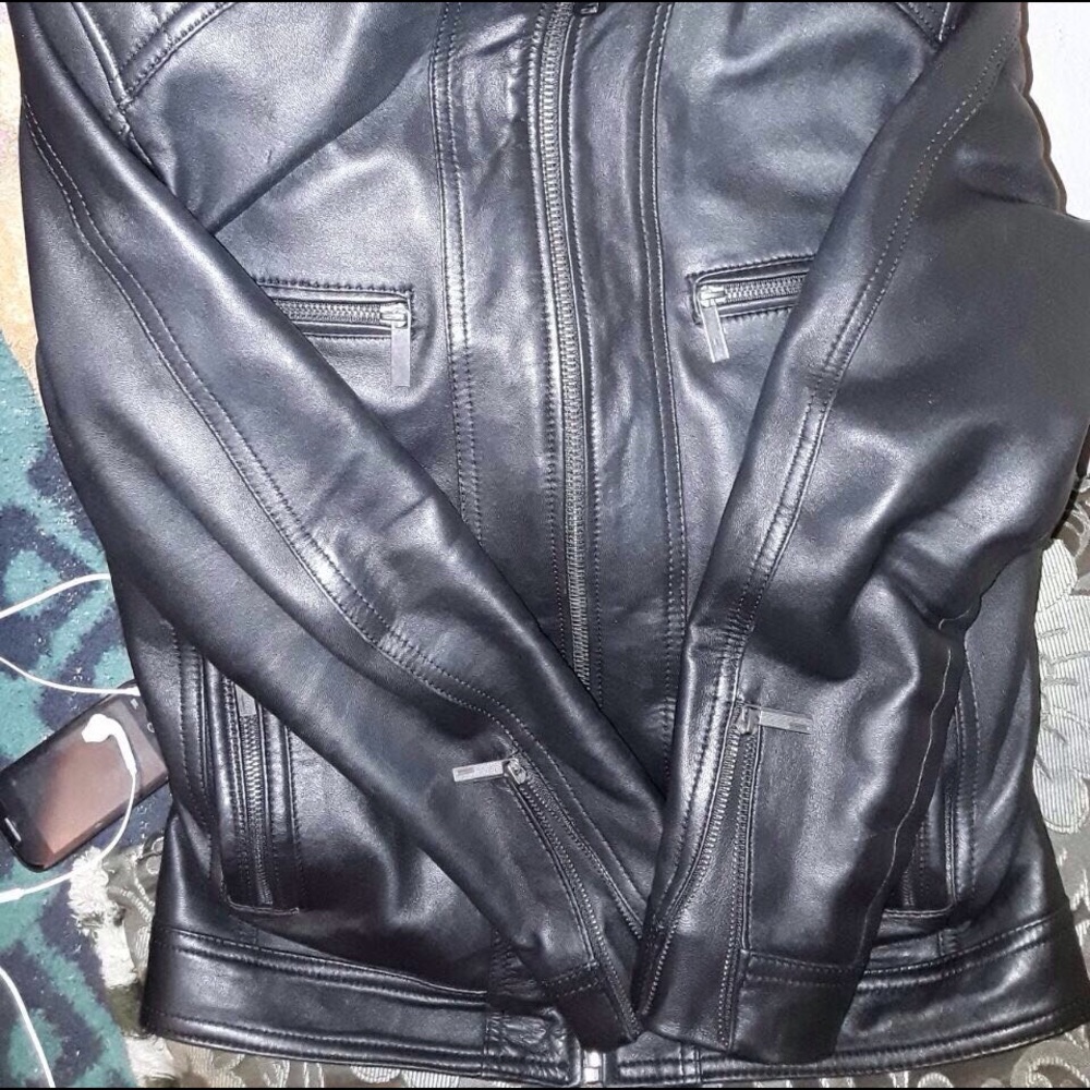 leather jacket - Picture 2 of 2