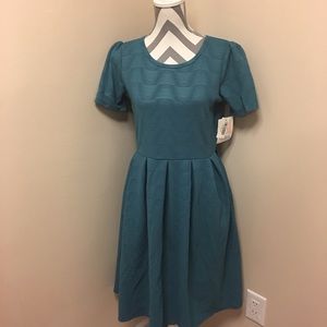 BNWT small amelia dress by lularoe