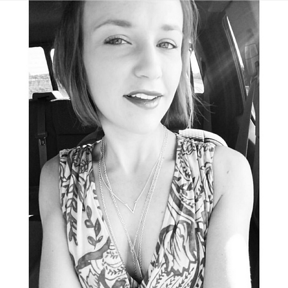 Meet your Posher, Jessica - Picture 3 of 4