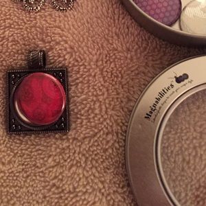 Magnabilities necklace set