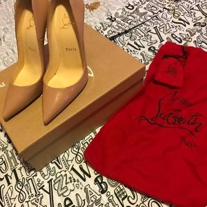 Christian Louboutin So Kate Pump