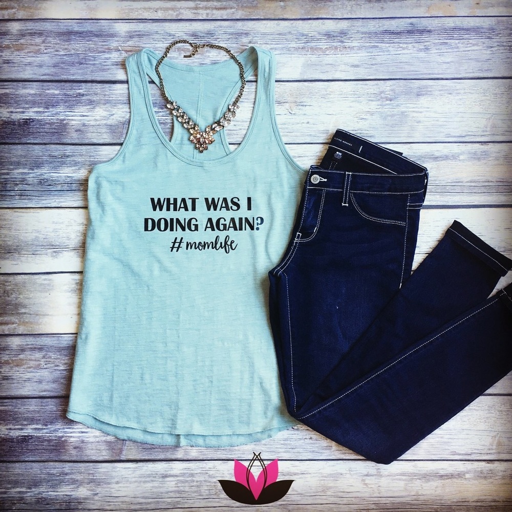 #momlife Graphic Tank