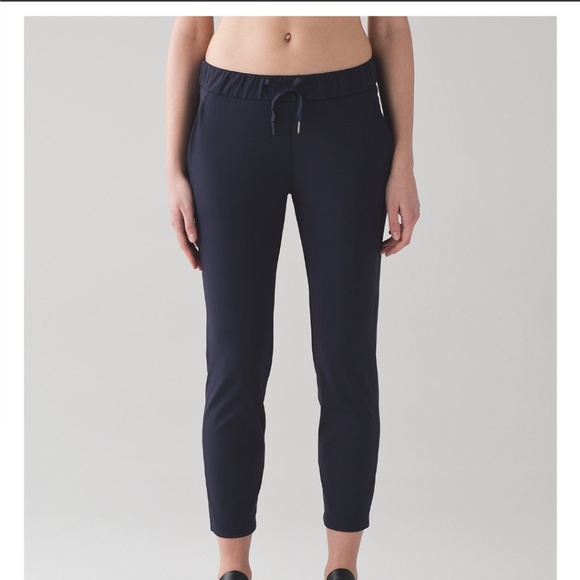 lululemon athletica Pants - One hour sale Lululemon jet pant