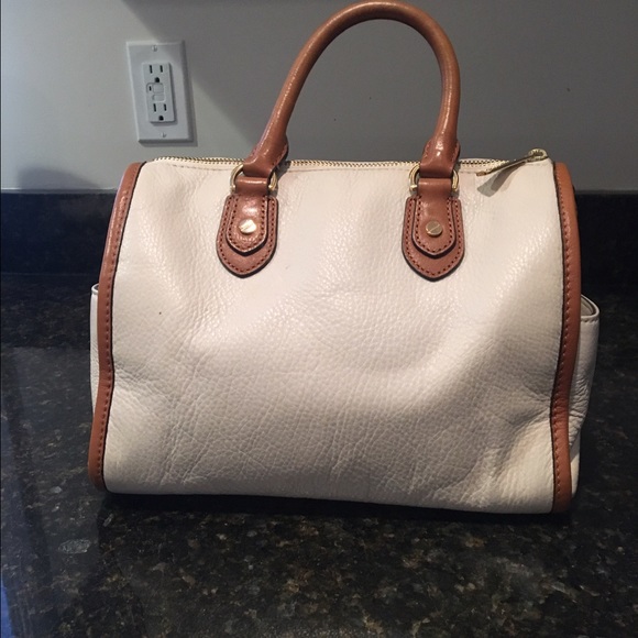 MICHAEL Michael Kors Margo Medium Messenger Bag - Picture 4 of 4