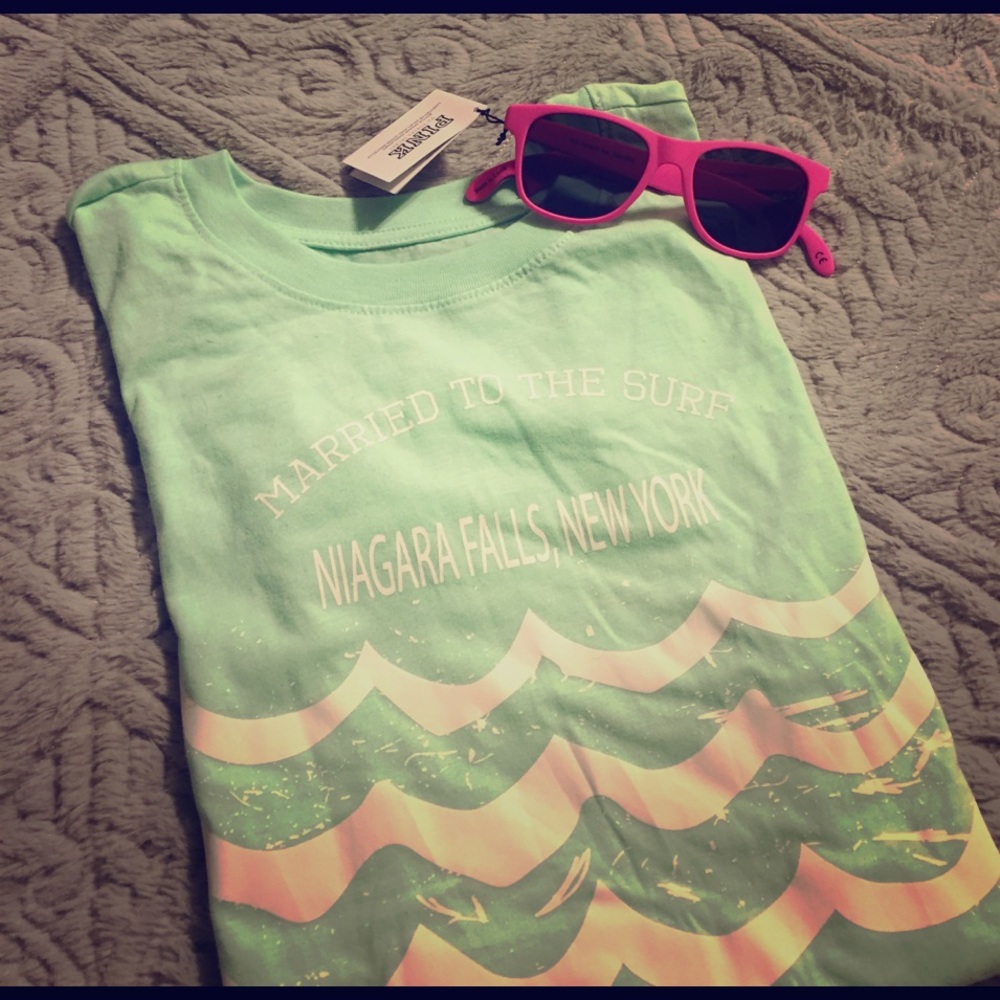 Niagara Falls Tourist Tee