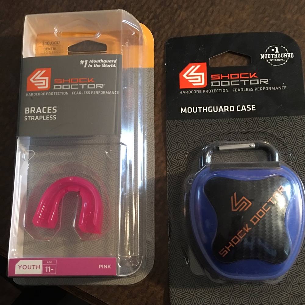 Shock doctor mouth guard and case
