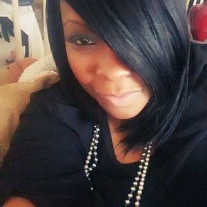 Meet your Posher, Caroleen