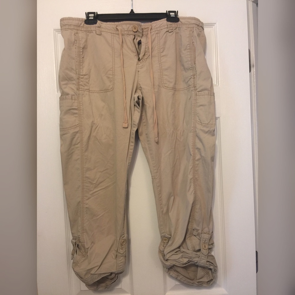 Cargo Capris