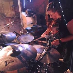 Meet your Posher, Jostlin