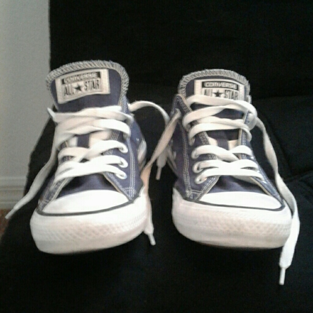 Converse low top sneaker