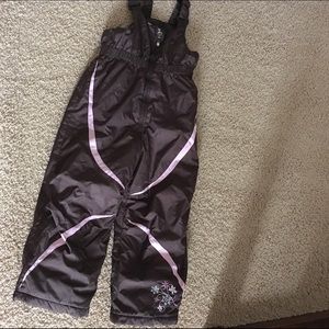 Girl's Ski Bib, size M (5/6)