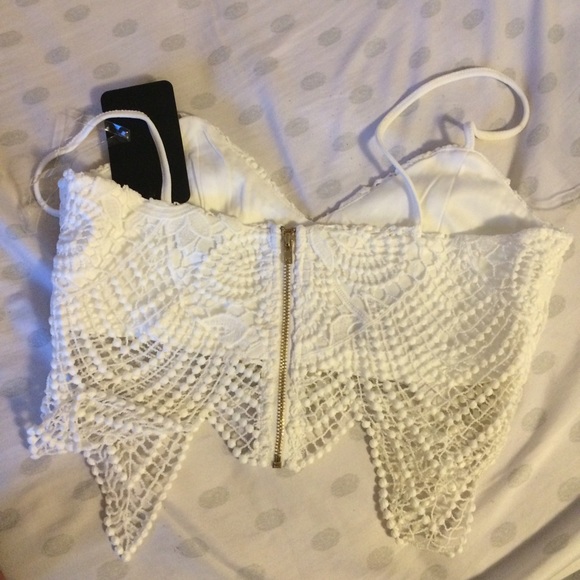 💟NEW ARRIVAL💟🌟White Scalloped Bralette🌟 - Picture 4 of 4