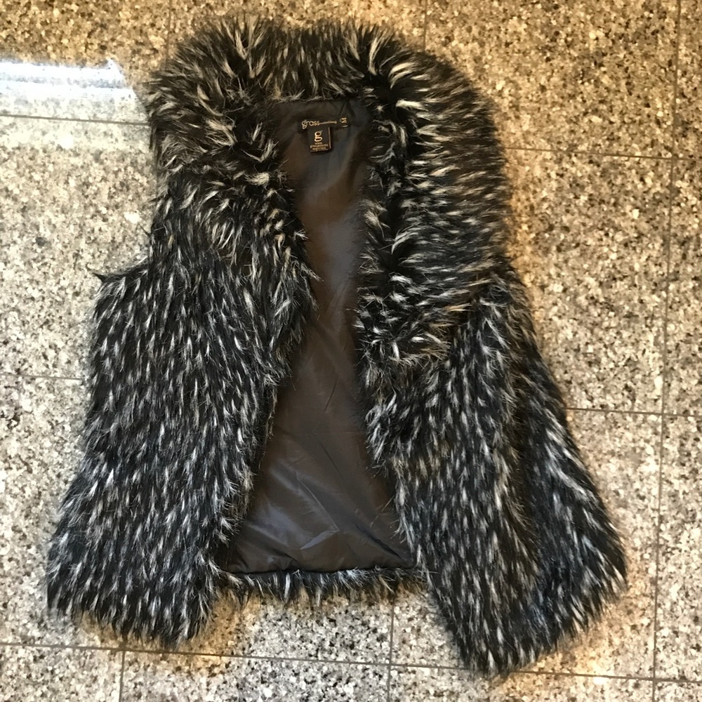 Fur vest
