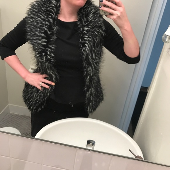 Fur vest - Picture 2 of 3