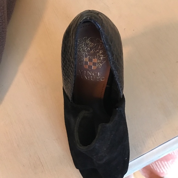 Vince Camuto shoe boots - Picture 2 of 2