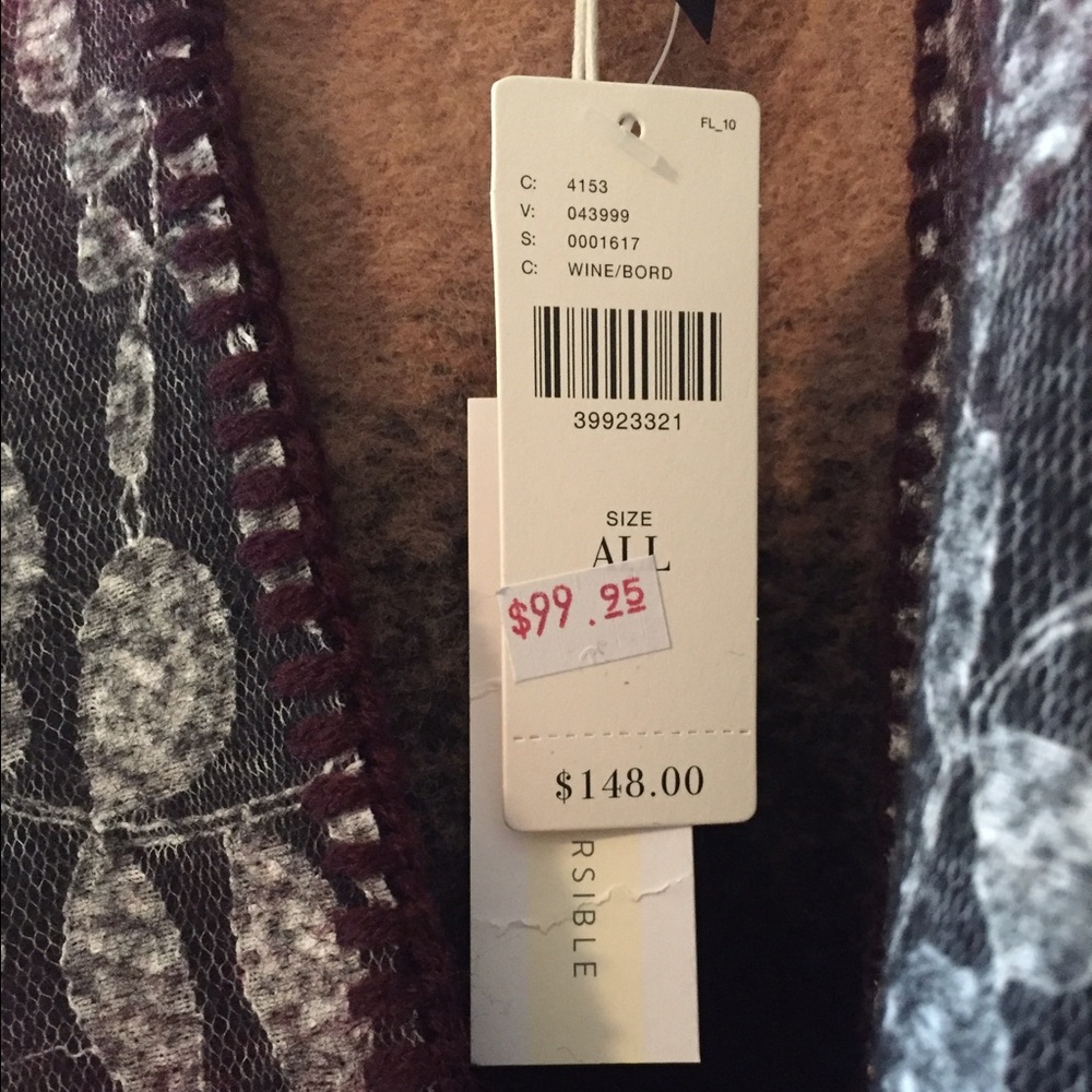 Anthropologie Wintertide Reversible - Picture 8 of 8