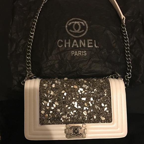 CHANEL Handbags - Purse