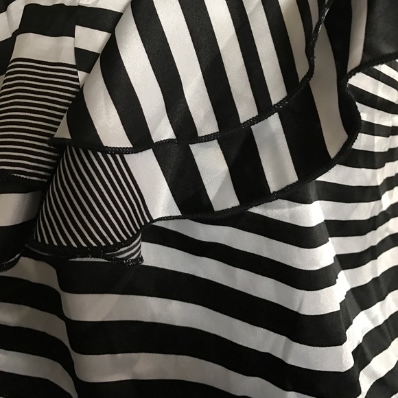 💫Dots Striped Flutter Top - Picture 3 of 6