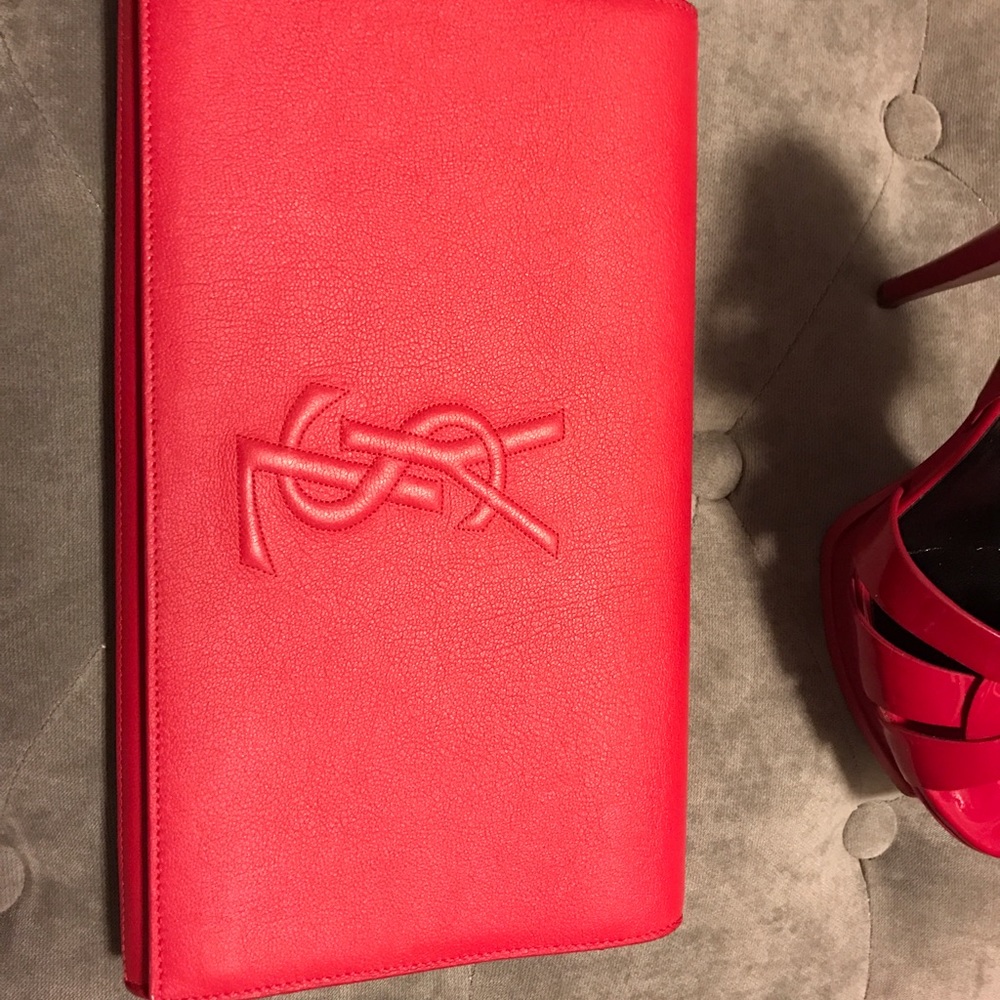 Belle de Jour Clutch