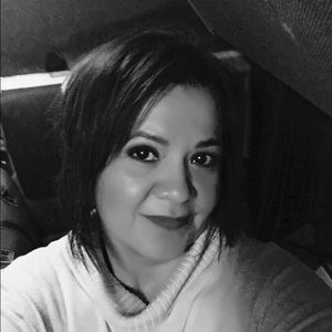 Meet your Posher, Julie