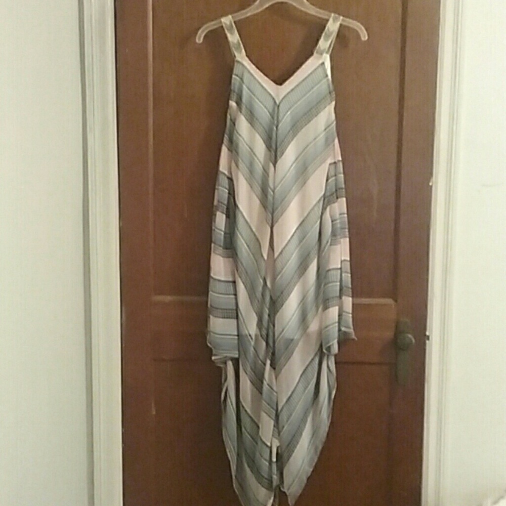 Lined handkerchief chevron print dress