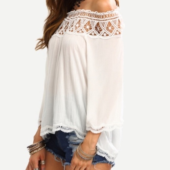 🎉HP🎉Crochet Hollowed Out Off The Shoulder Top - Picture 3 of 7