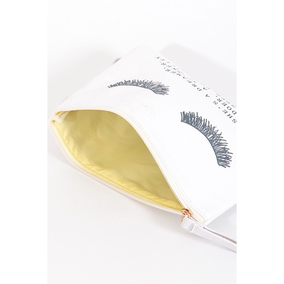 "She's A Dreamer" Makeup Bag - Picture 2 of 2