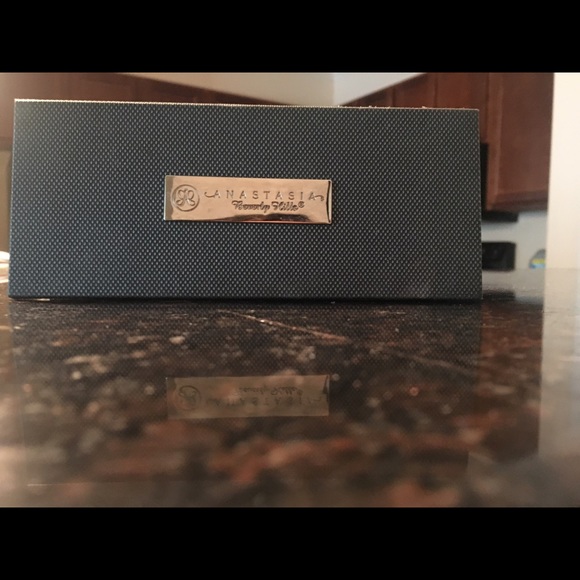 Anastasia Beverly Hills Other - Anastasia Beverly Hills Eyeshadow Palette