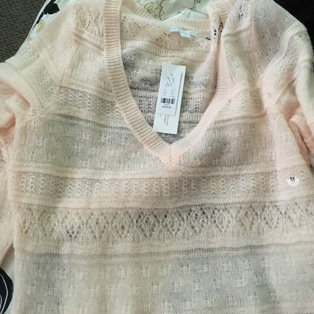 NWT New York & Co. delicate blush pink  sweater - Picture 2 of 8