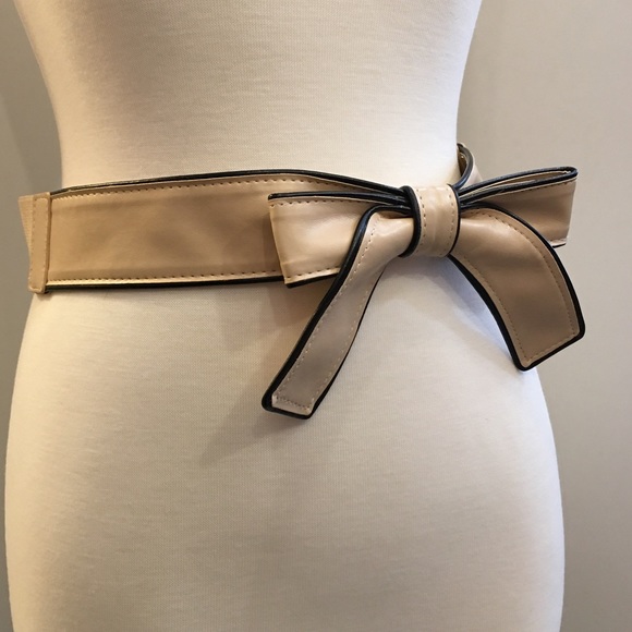 🔥🔥price drop!! 🔥🔥Beautiful bow belt - Picture 2 of 3